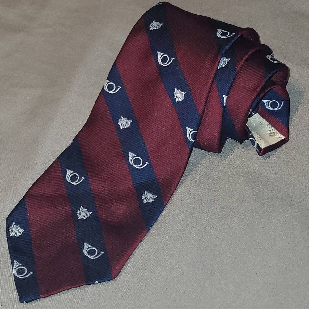 Vintage 80s Fox Hunt theme neck tie